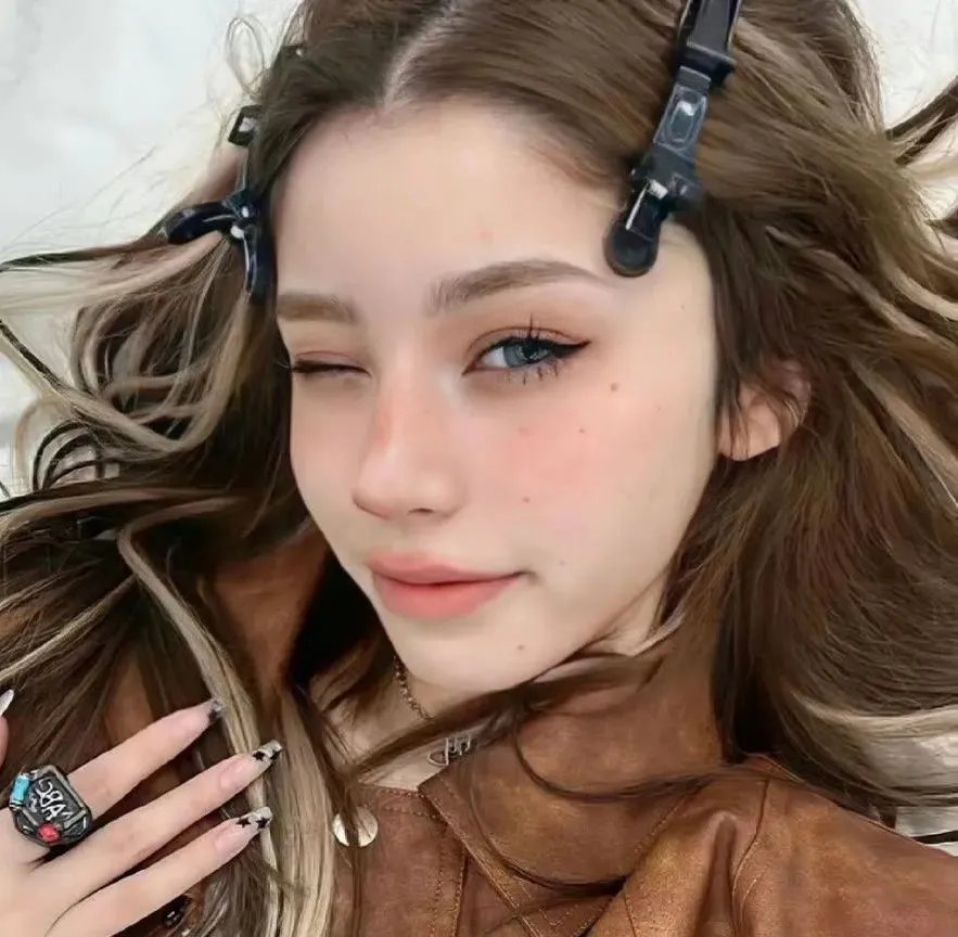 女人与英雄